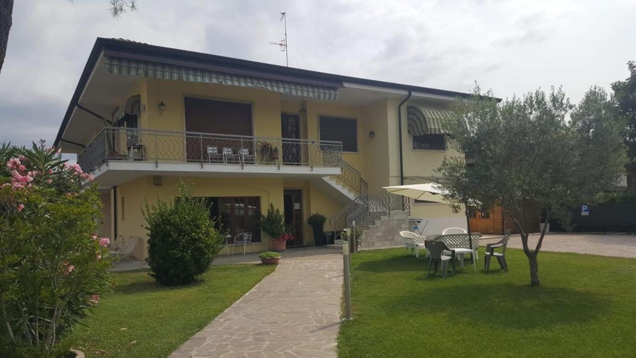 Appartamento Il Melograno Peschiera del Garda Luaran gambar